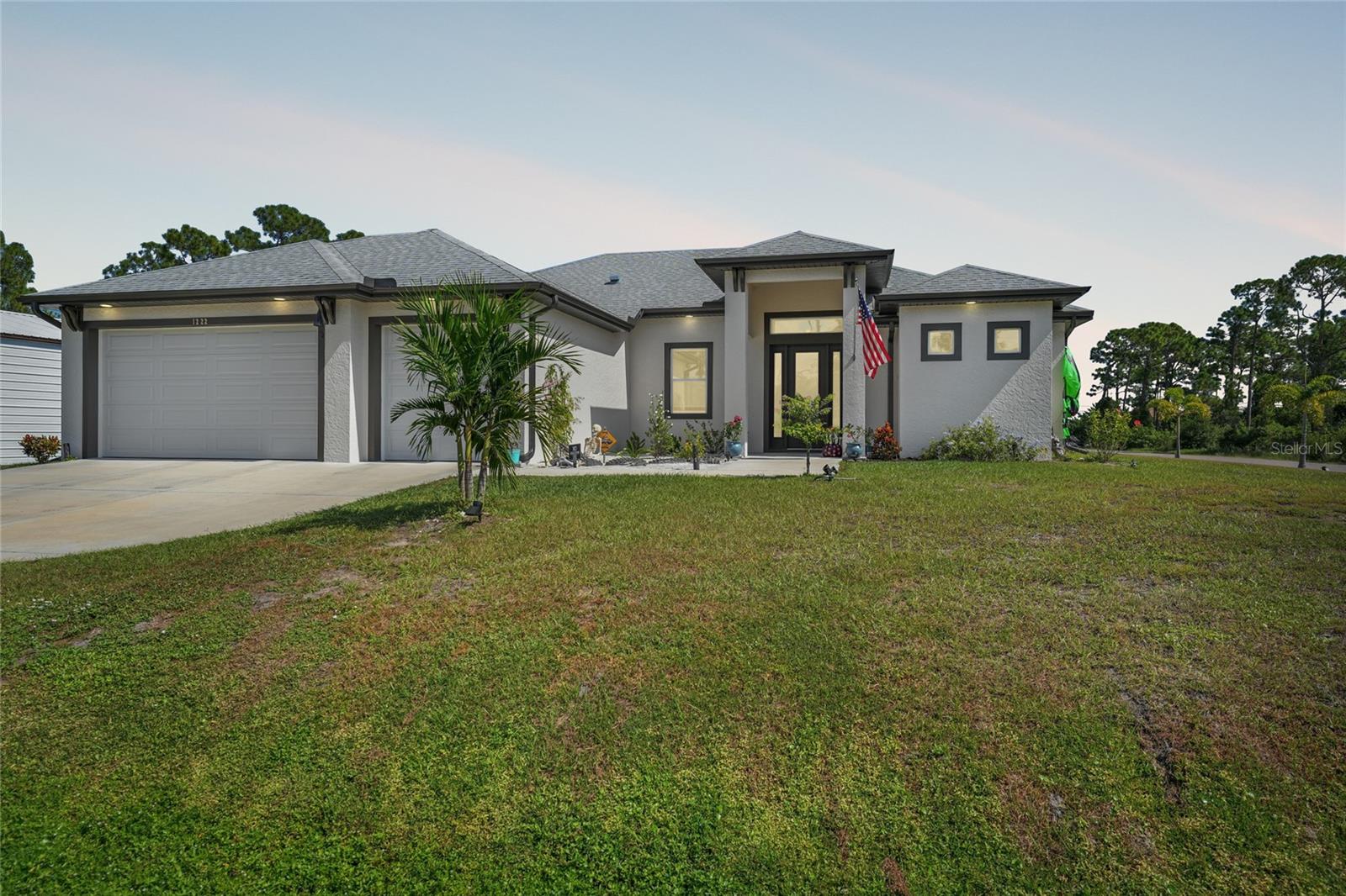 Image 2 of 33 For 1222 Agnew Street