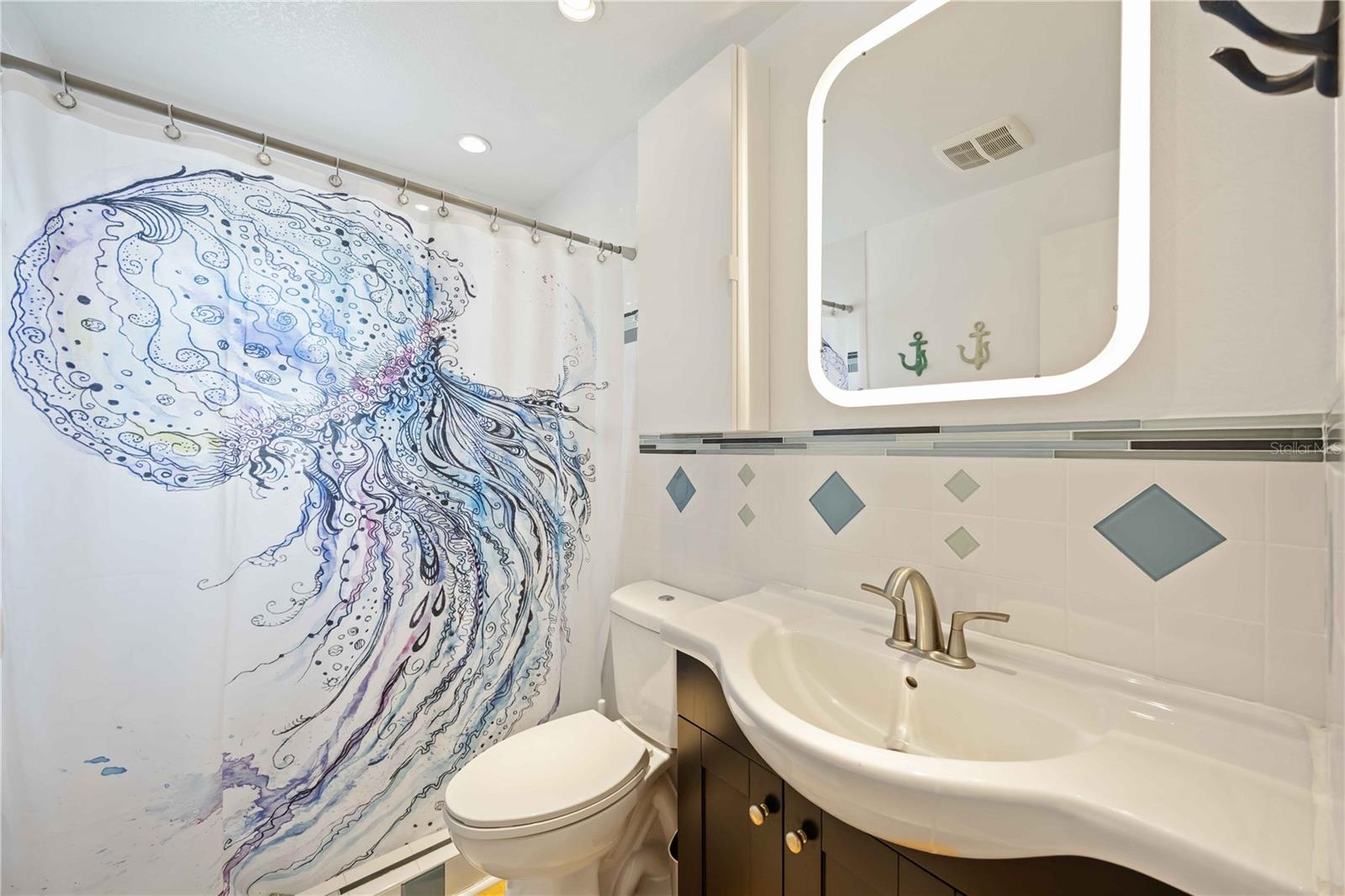 Image 17 of 79 For 5075 Beach Road B4