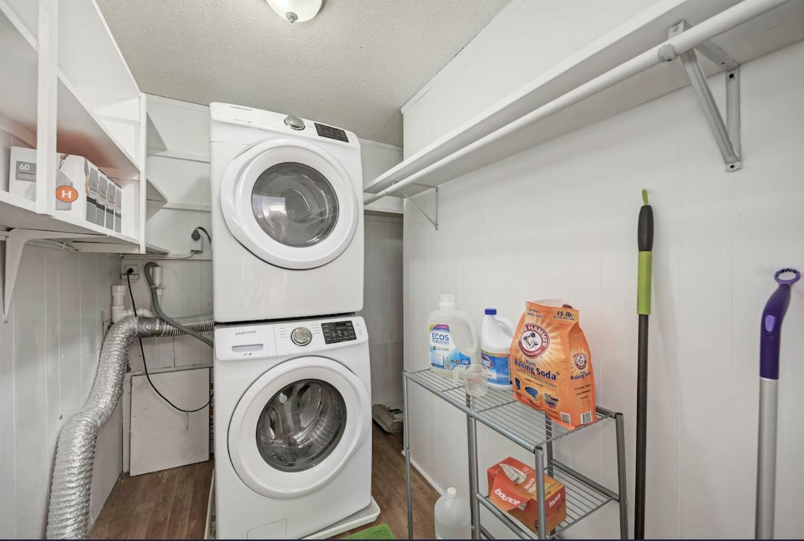 Image 19 of 79 For 5075 Beach Road B4