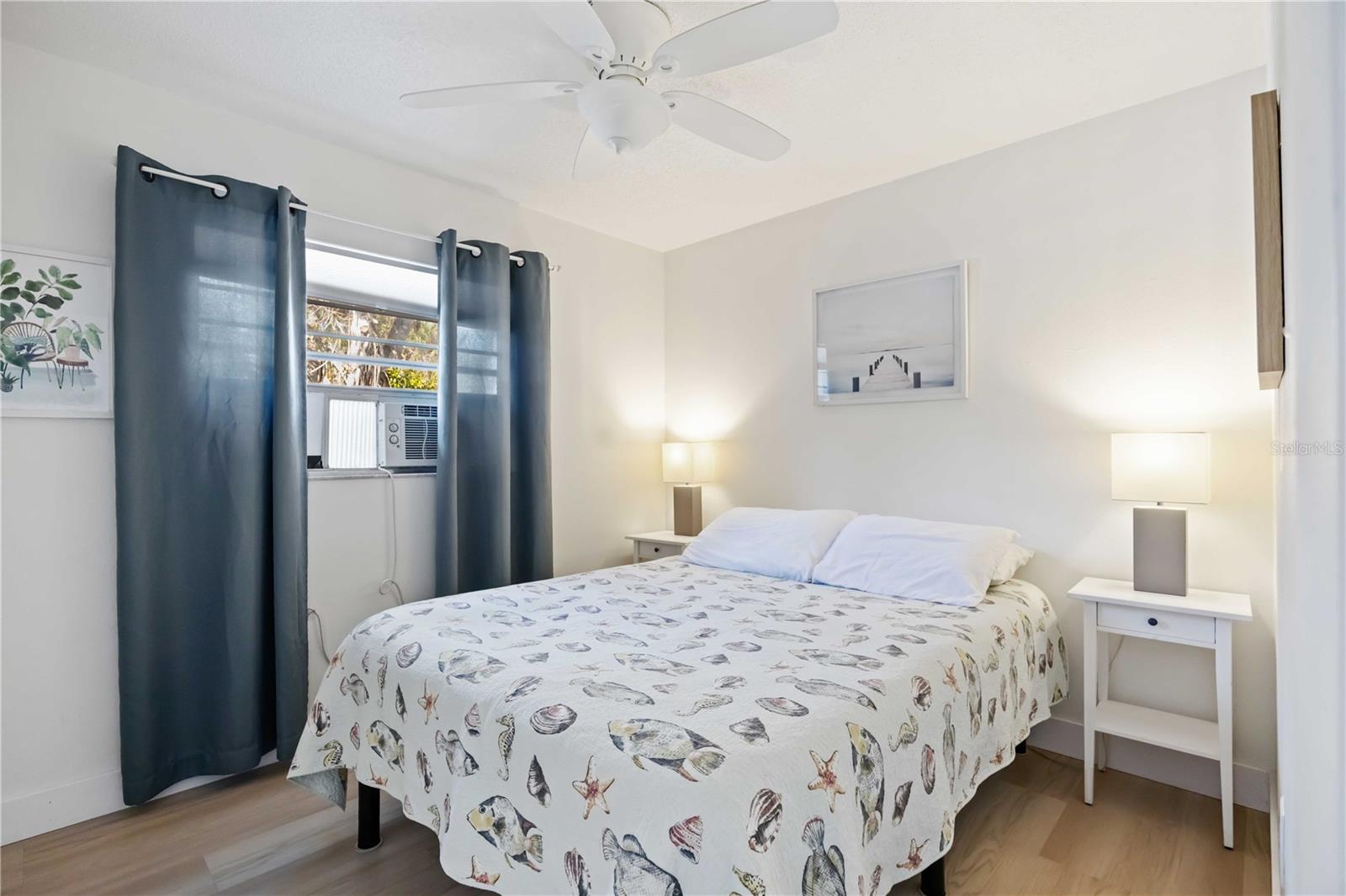 Image 31 of 79 For 5075 Beach Road B4