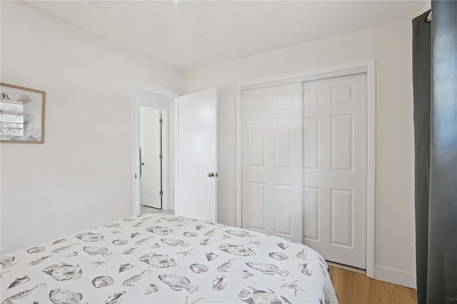 Image 32 of 79 For 5075 Beach Road B4