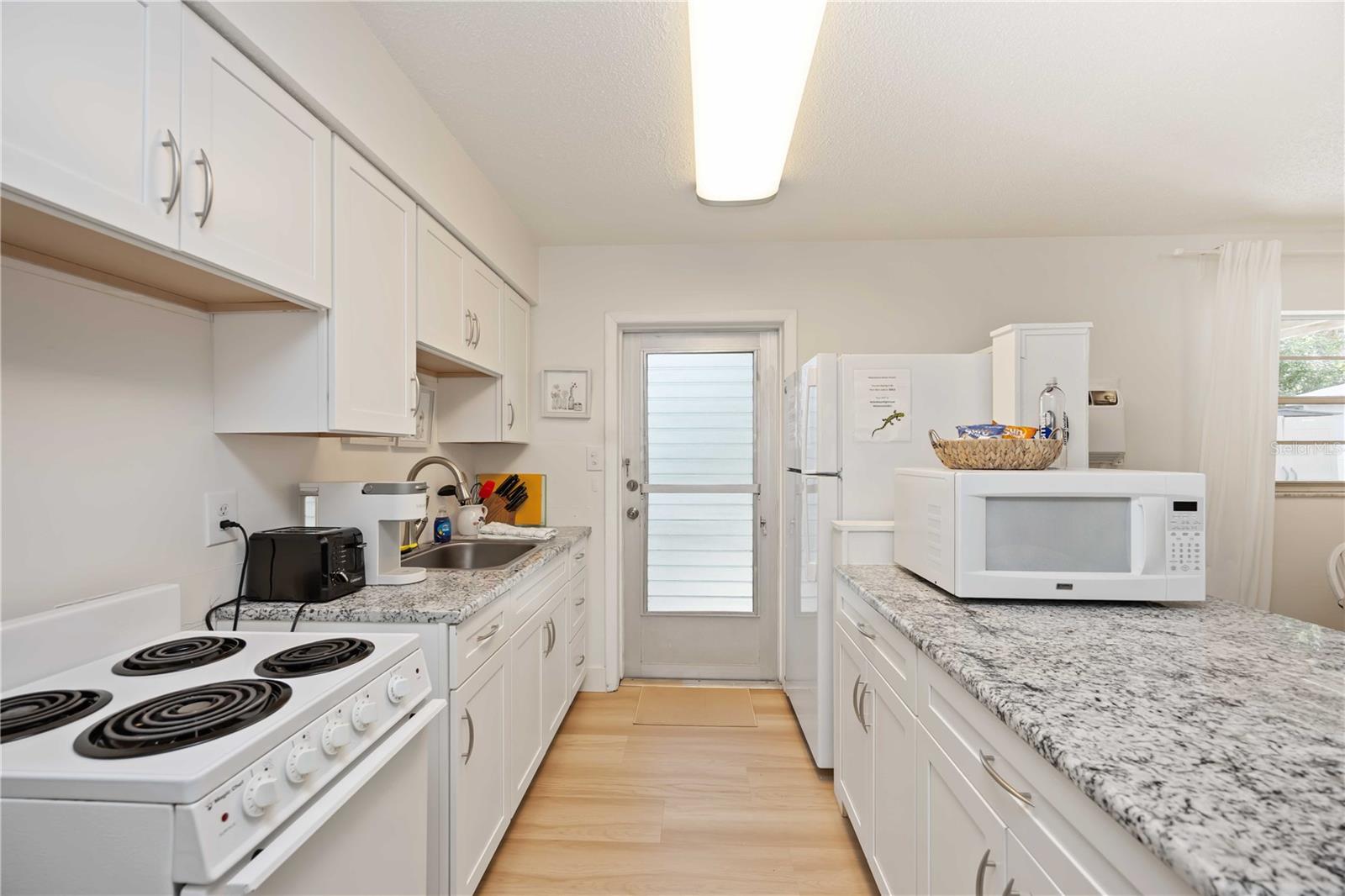 Image 39 of 79 For 5075 Beach Road B4