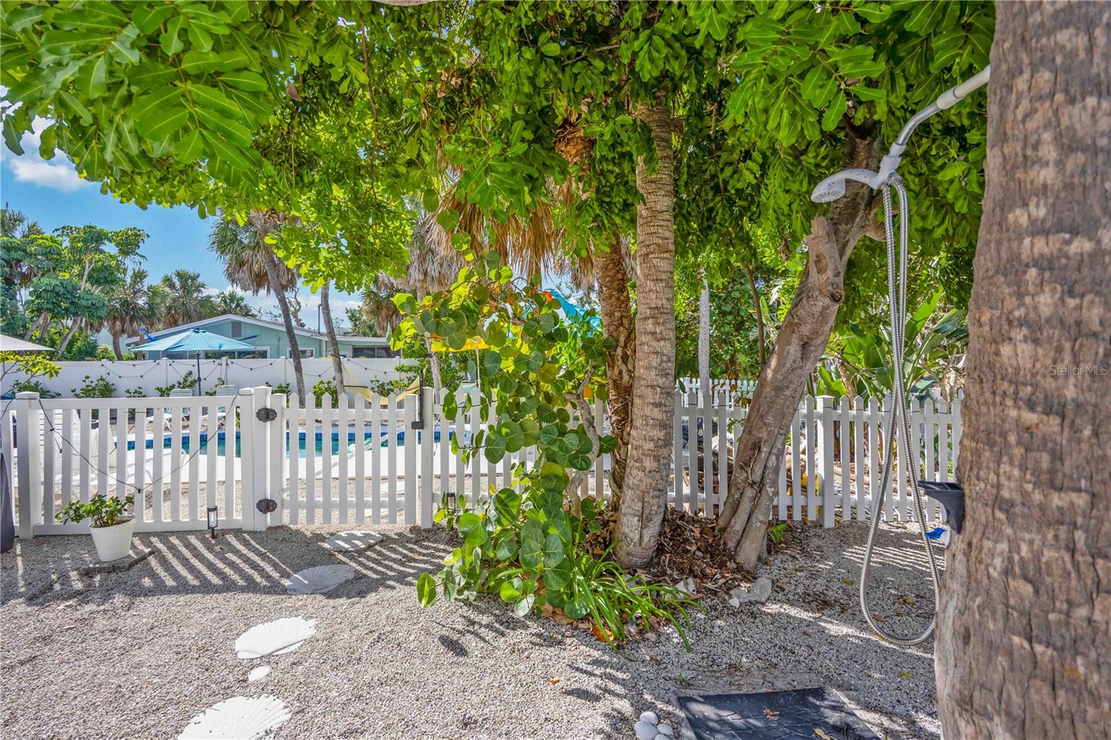 Image 51 of 79 For 5075 Beach Road B4