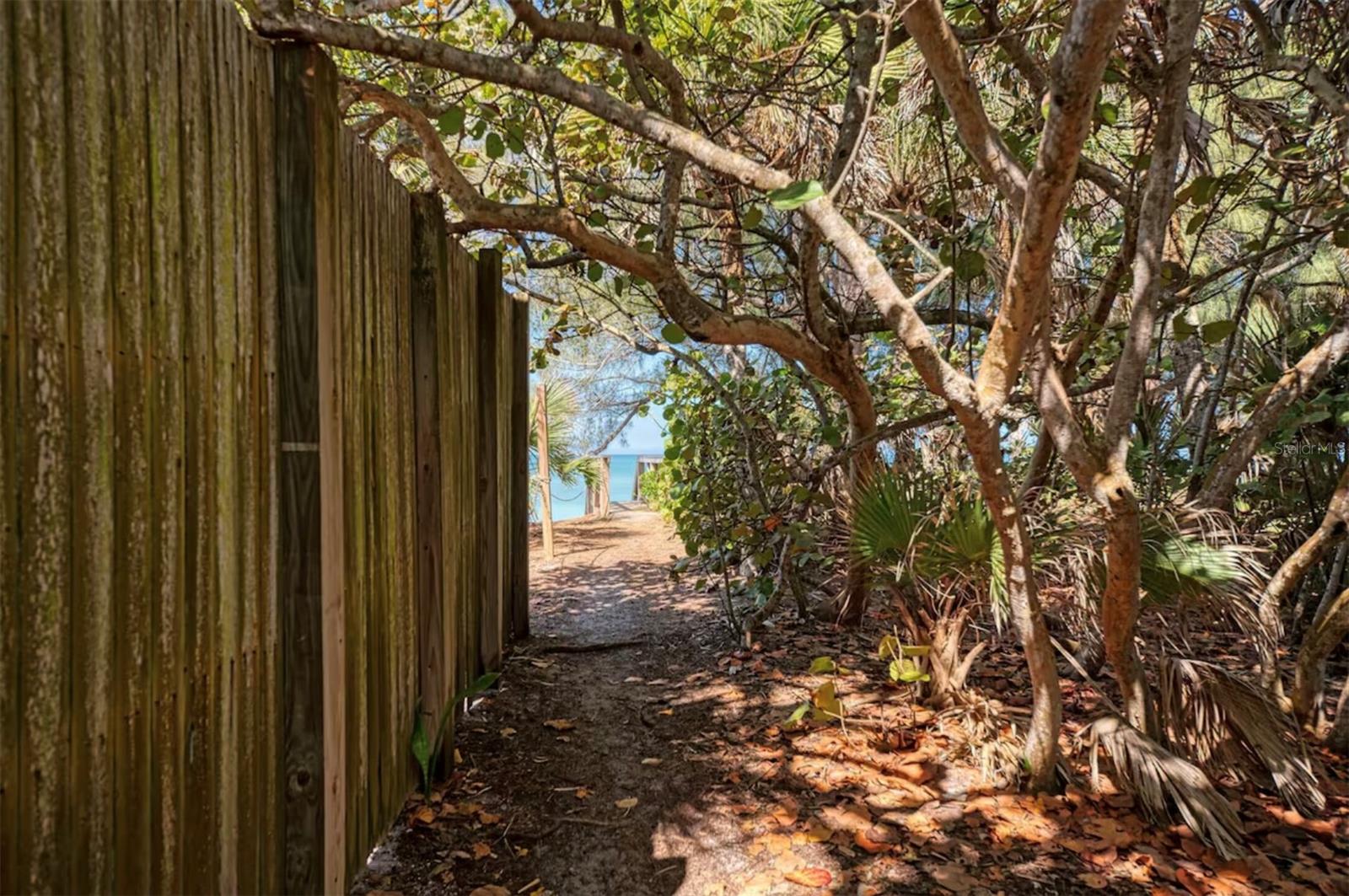 Image 56 of 79 For 5075 Beach Road B4