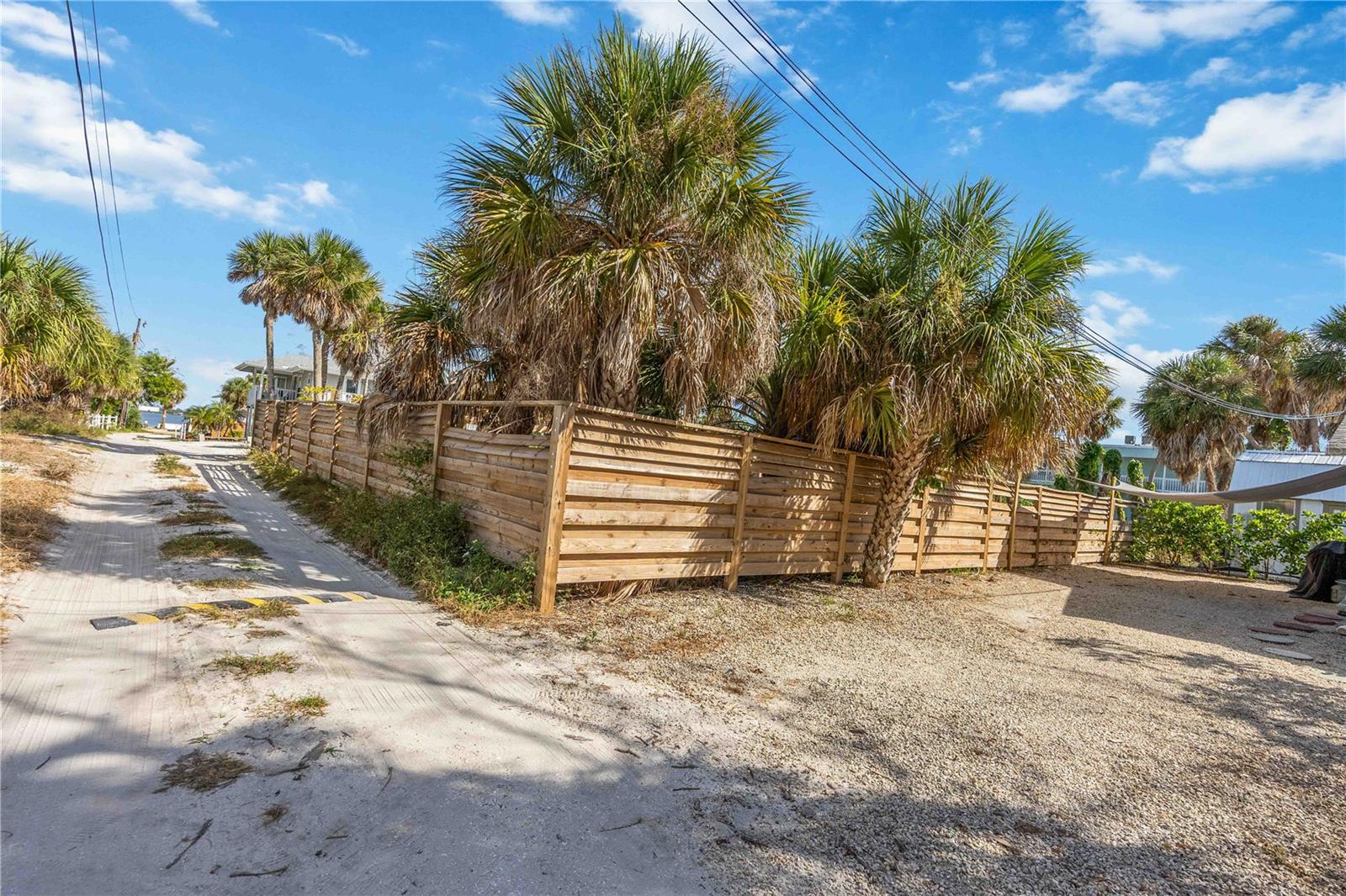 Image 59 of 79 For 5075 Beach Road B4