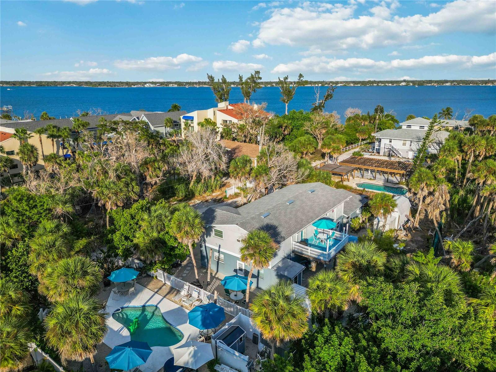 Image 65 of 79 For 5075 Beach Road B4