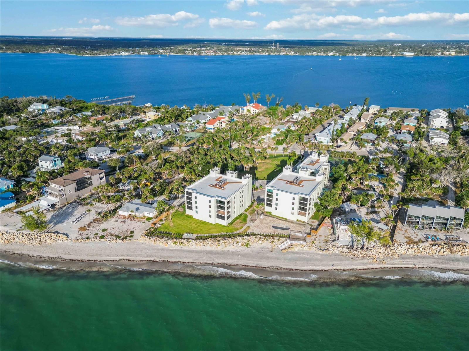 Image 76 of 79 For 5075 Beach Road B4