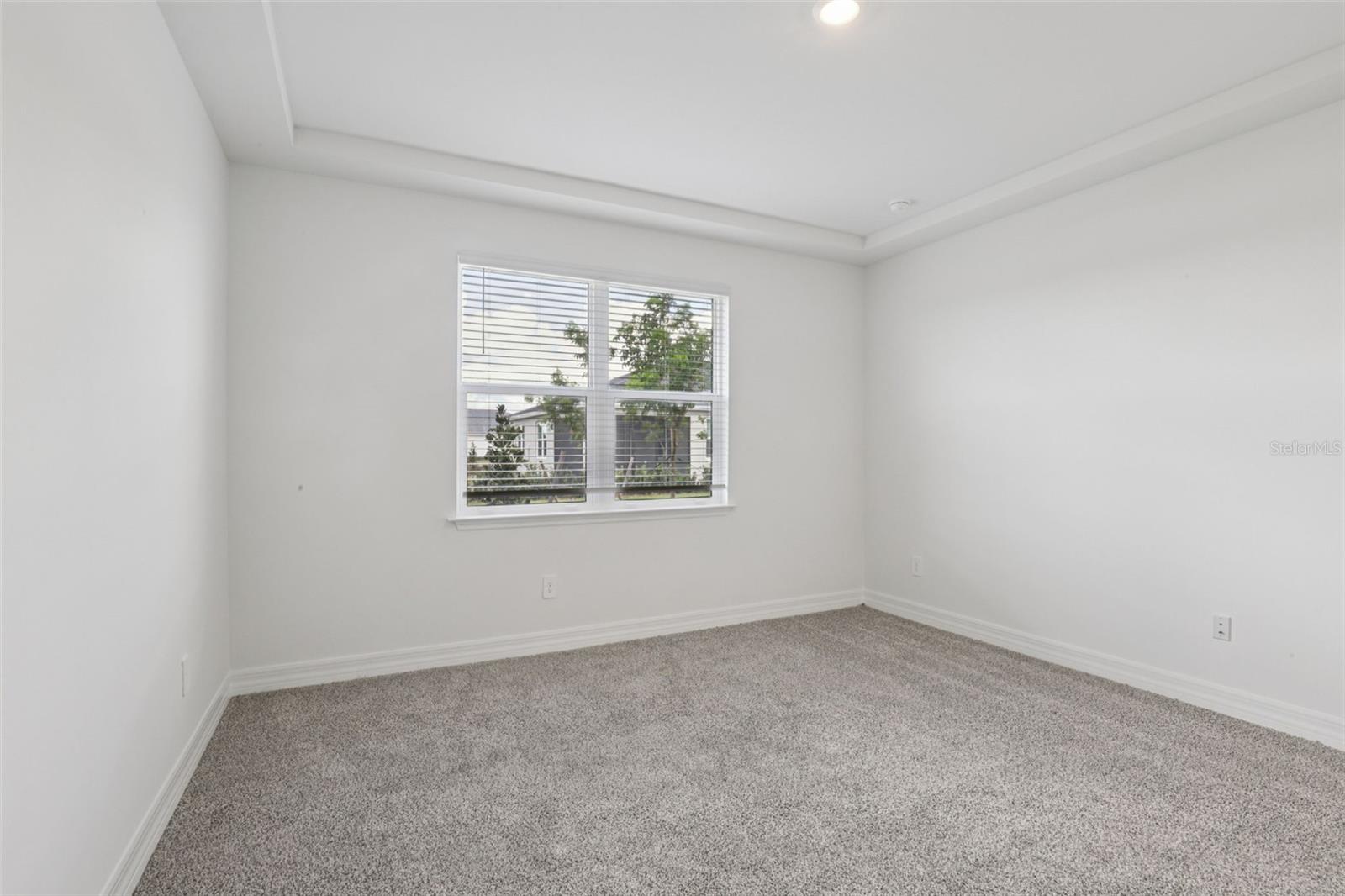 Image 24 of 41 For 44404 Frontier Drive