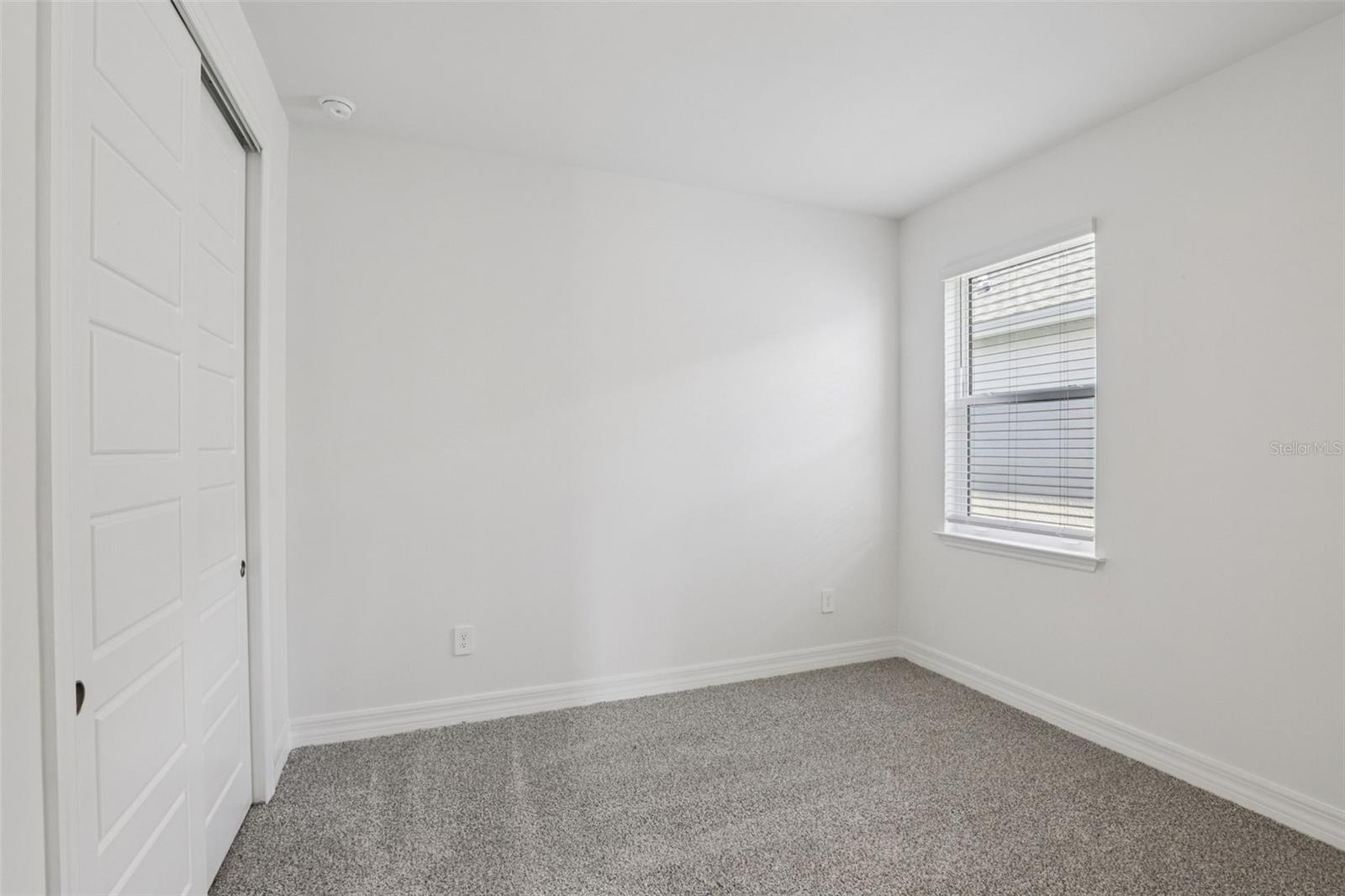 Image 25 of 41 For 44404 Frontier Drive