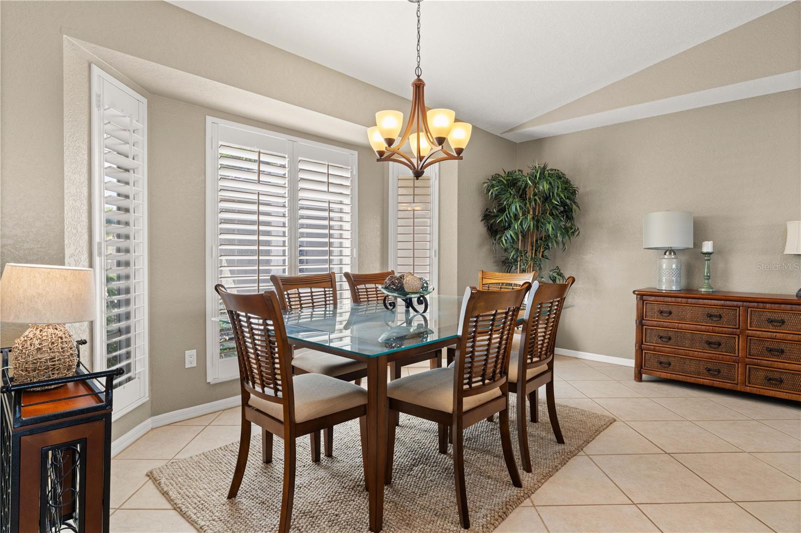 Image 10 of 65 For 733 Monaco Drive