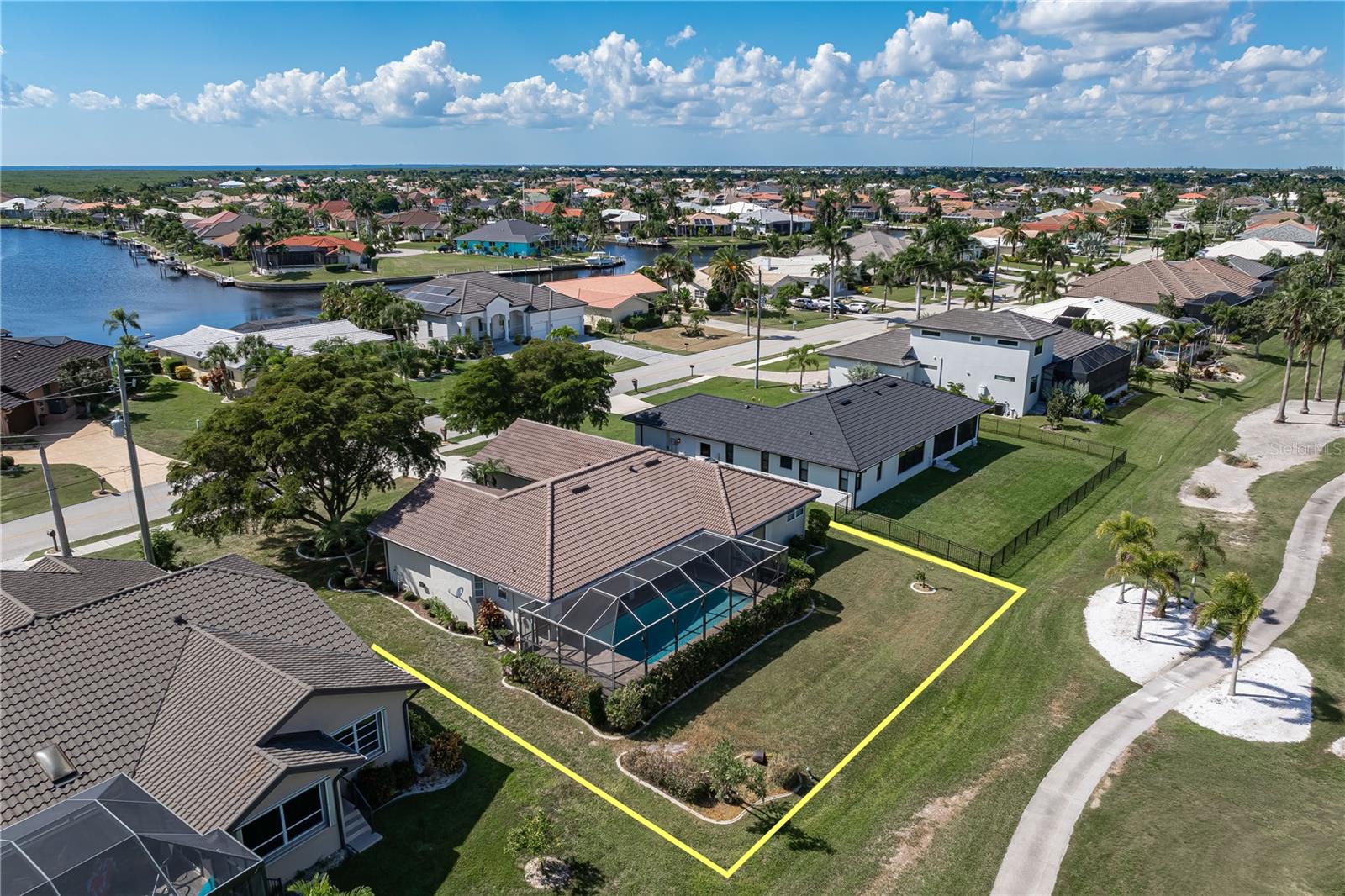 Image 11 of 65 For 733 Monaco Drive