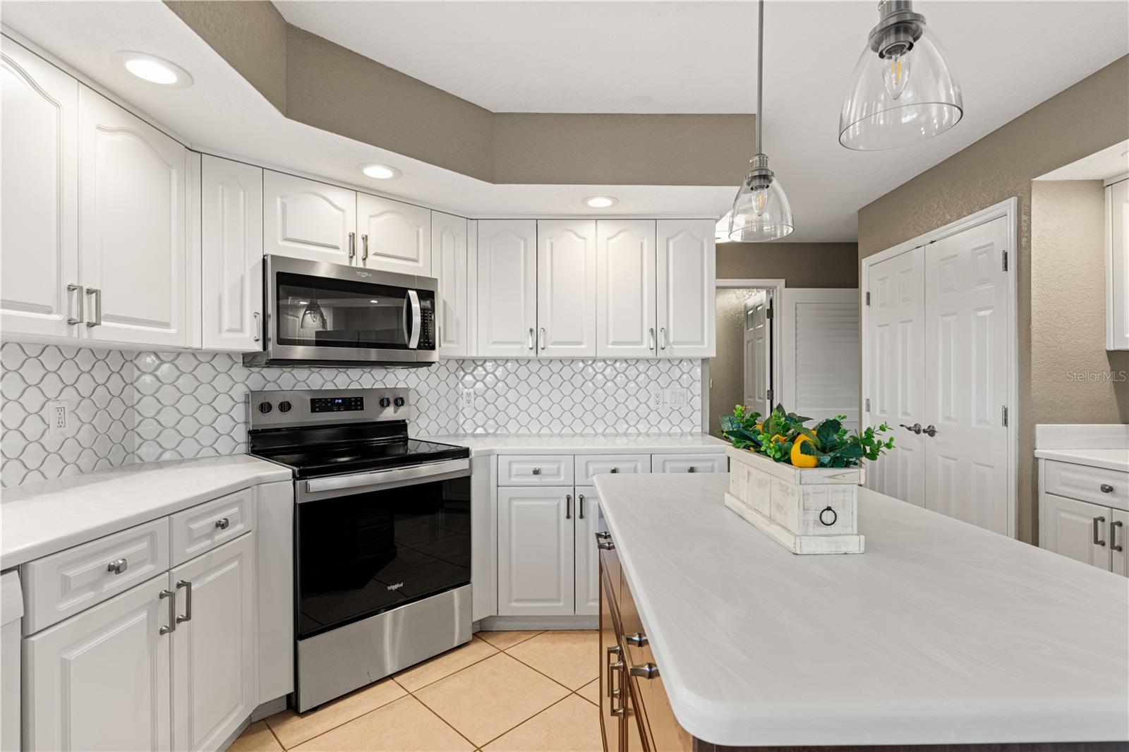 Image 25 of 65 For 733 Monaco Drive