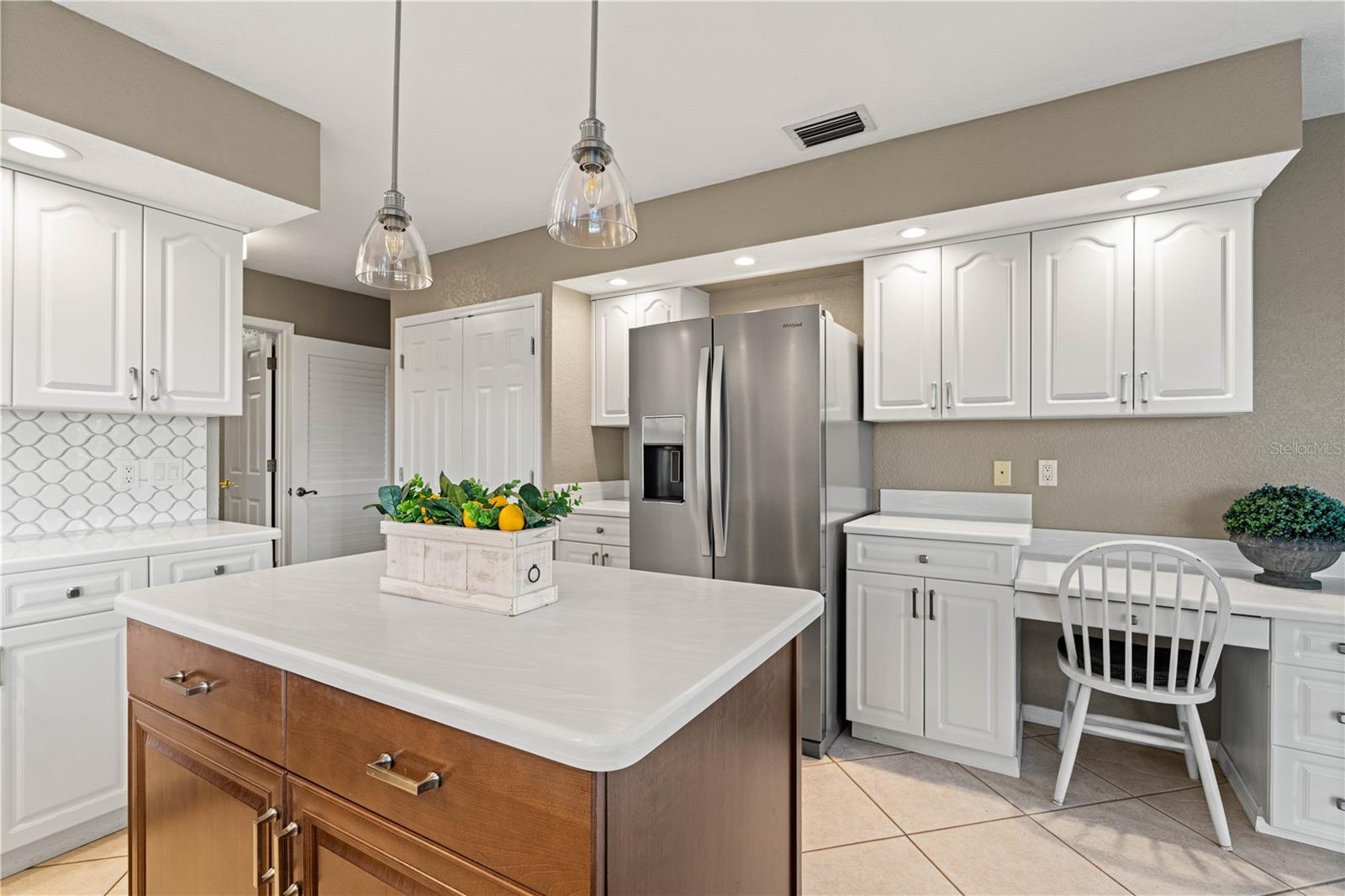 Image 28 of 65 For 733 Monaco Drive