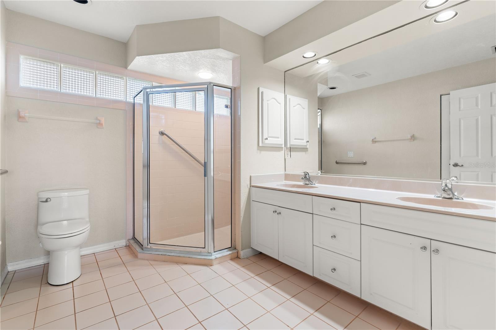 Image 36 of 65 For 733 Monaco Drive