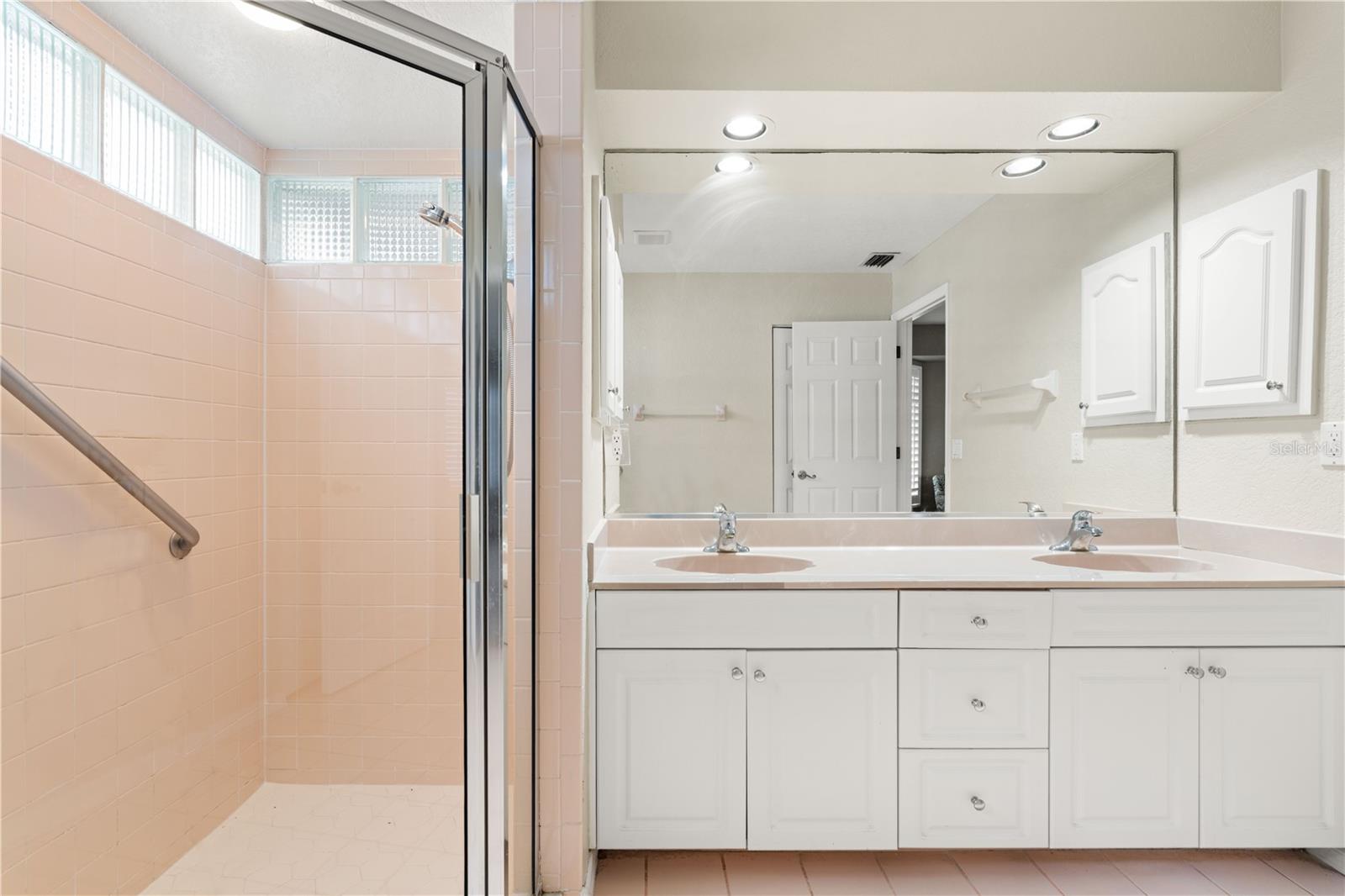 Image 37 of 65 For 733 Monaco Drive