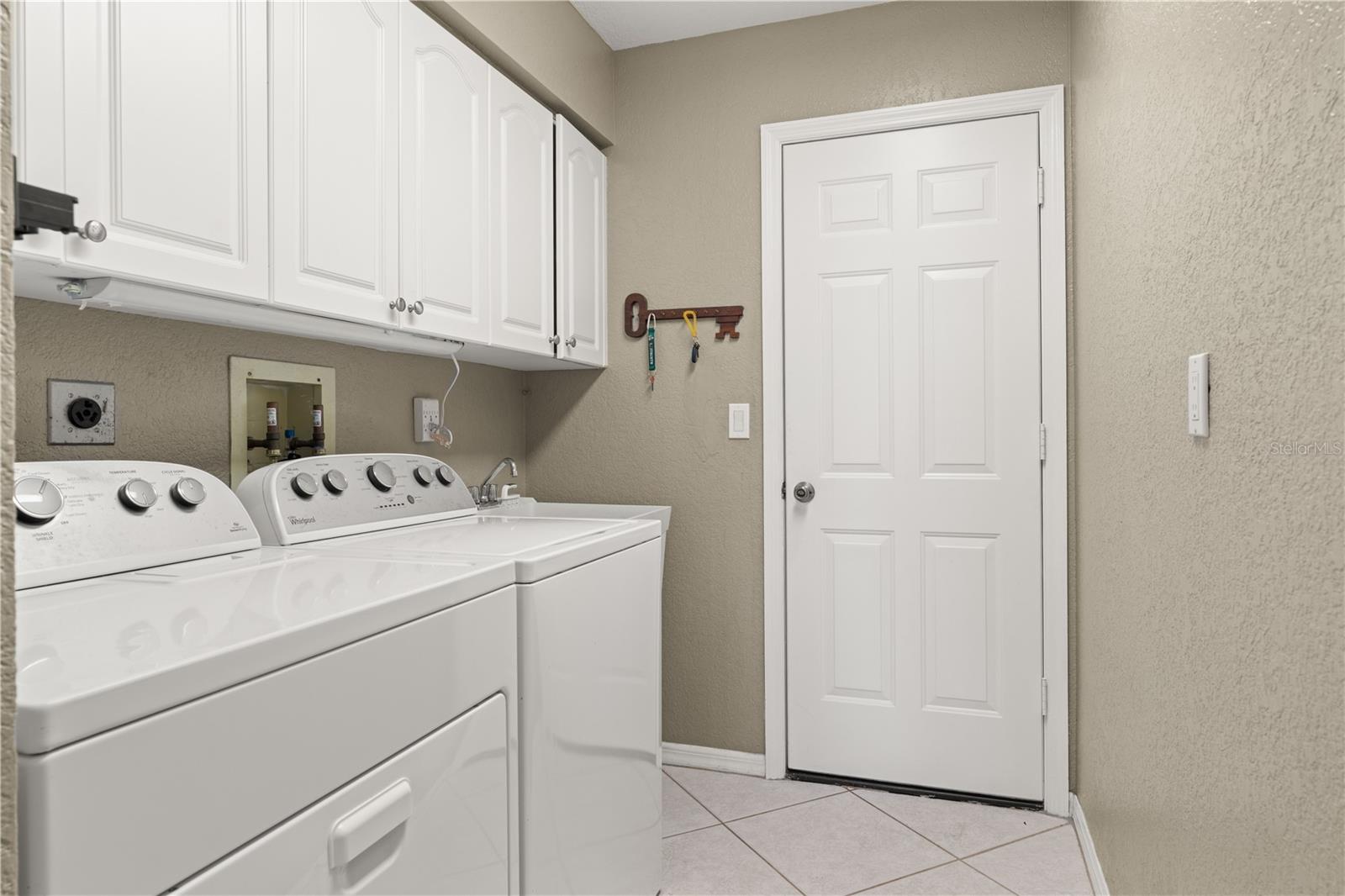 Image 43 of 65 For 733 Monaco Drive