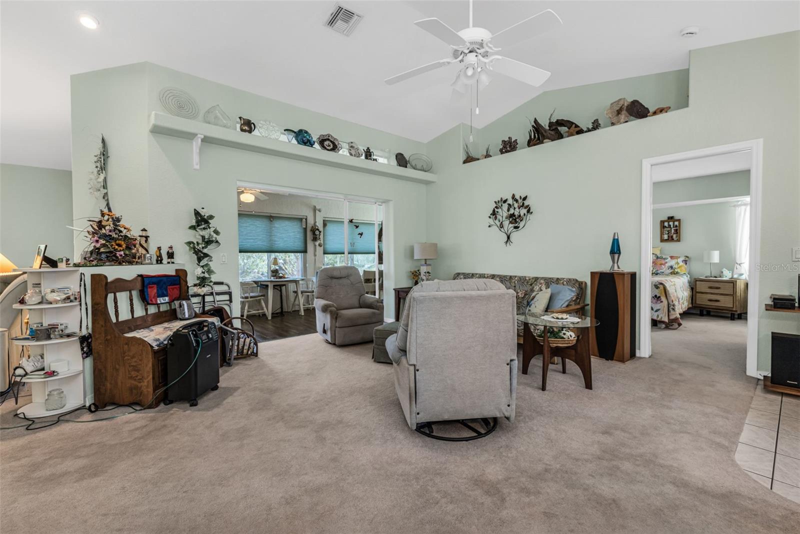 Image 12 of 35 For 10512 Euston Avenue