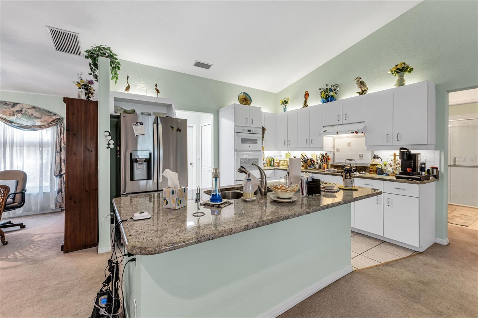 Image 23 of 35 For 10512 Euston Avenue