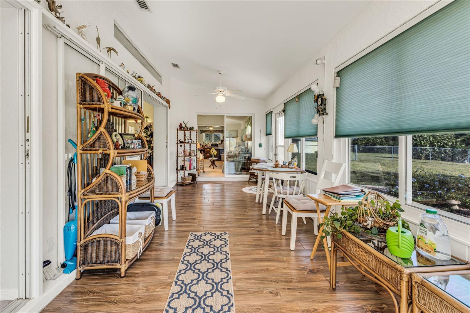 Image 27 of 35 For 10512 Euston Avenue