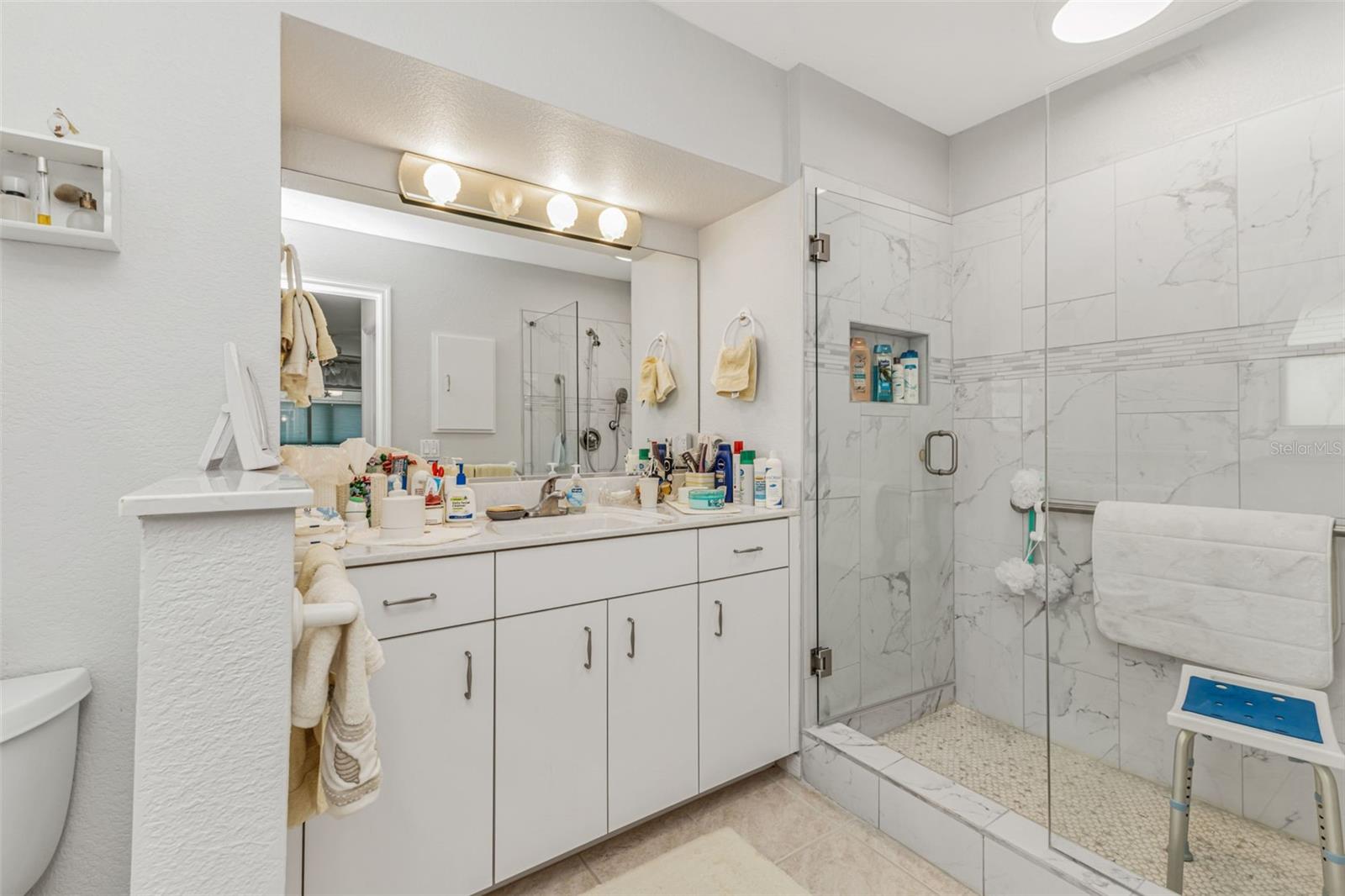 Image 8 of 35 For 10512 Euston Avenue