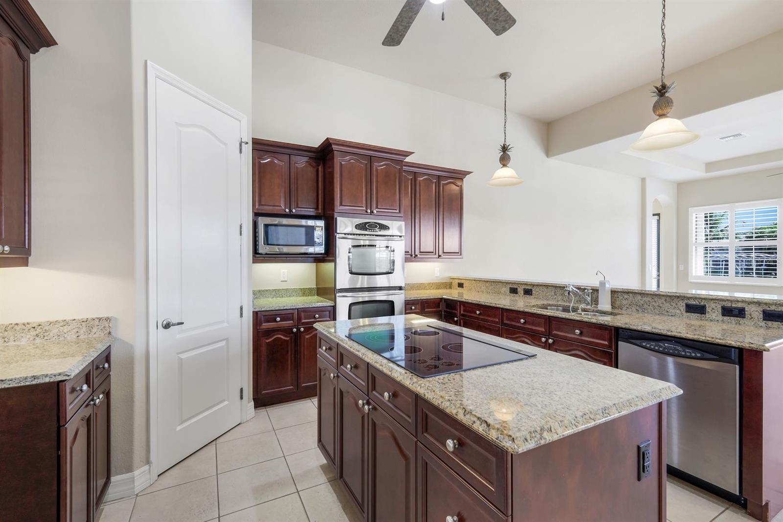 Image 10 of 48 For 3939 27th Court