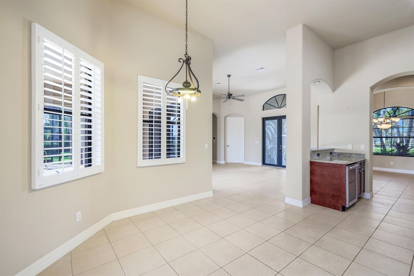 Image 13 of 48 For 3939 27th Court