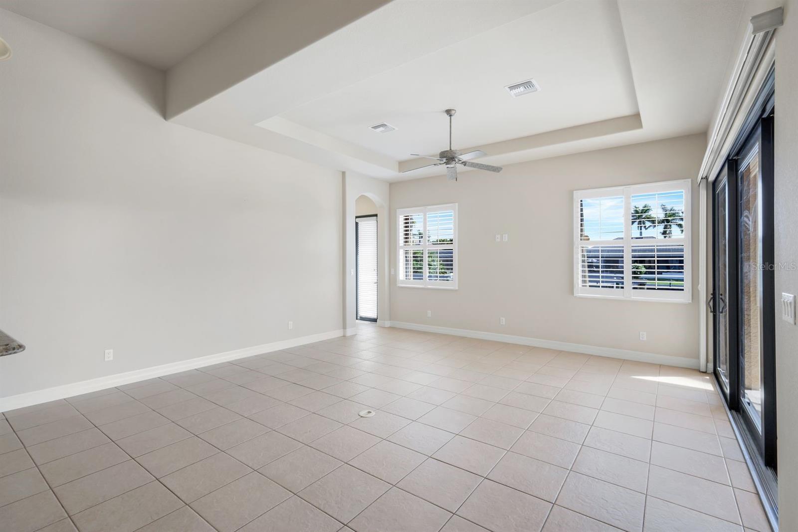 Image 18 of 48 For 3939 27th Court