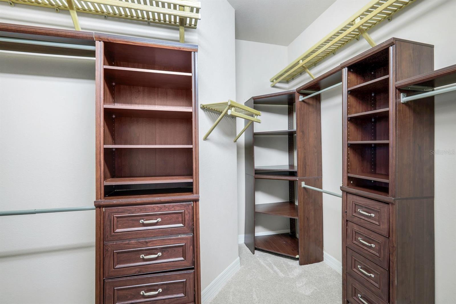 Image 21 of 48 For 3939 27th Court