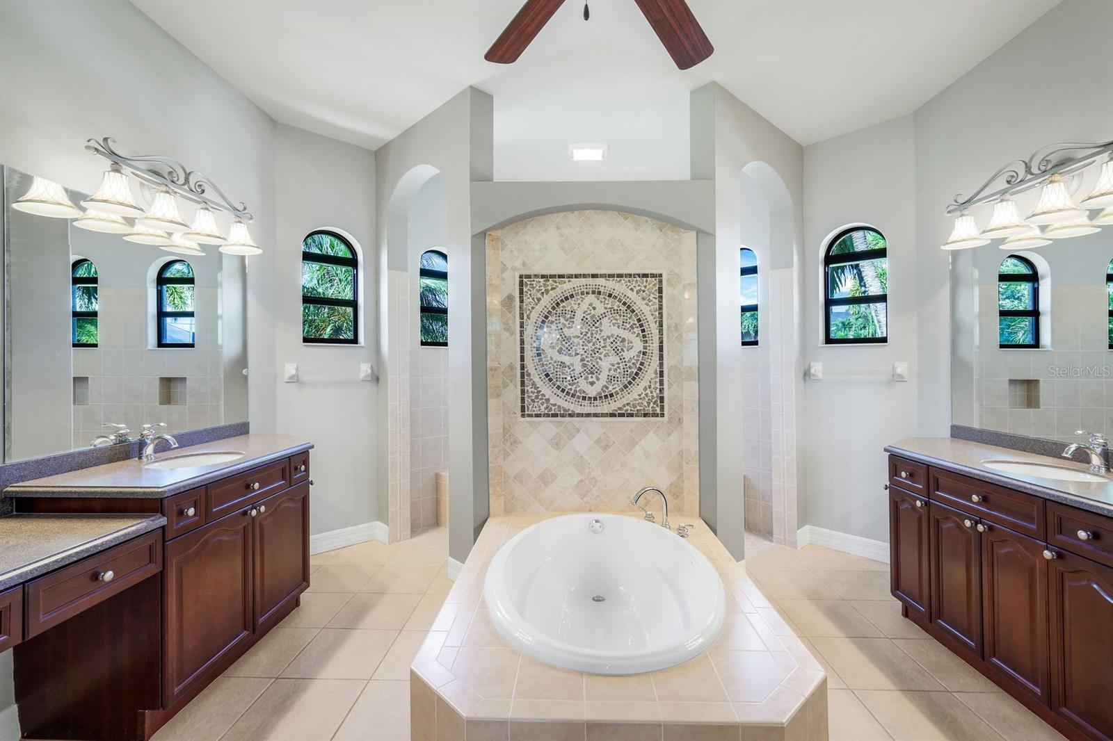 Image 23 of 48 For 3939 27th Court