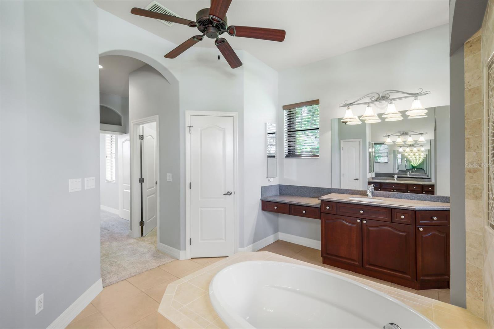 Image 25 of 48 For 3939 27th Court