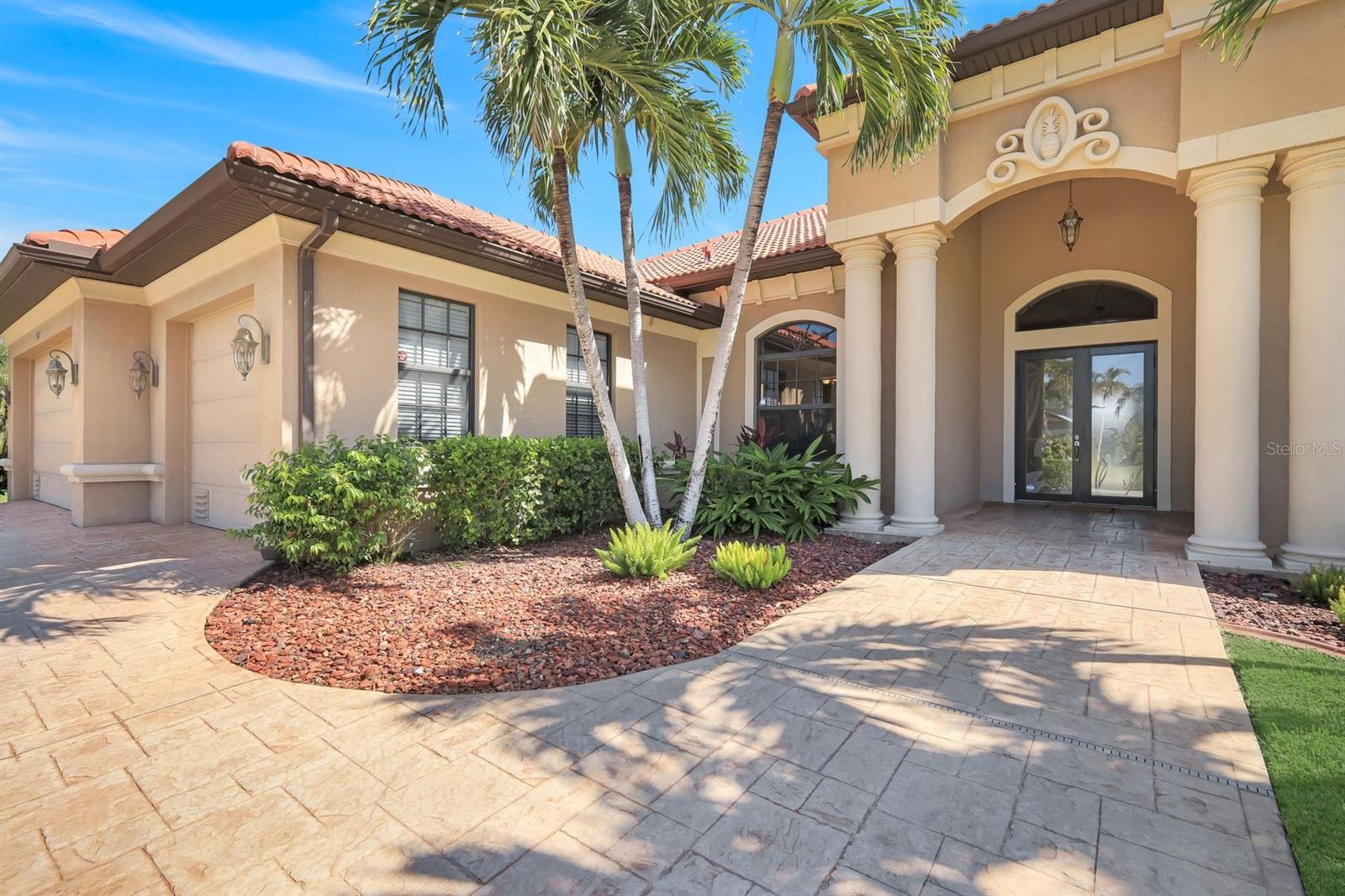 Image 3 of 48 For 3939 27th Court