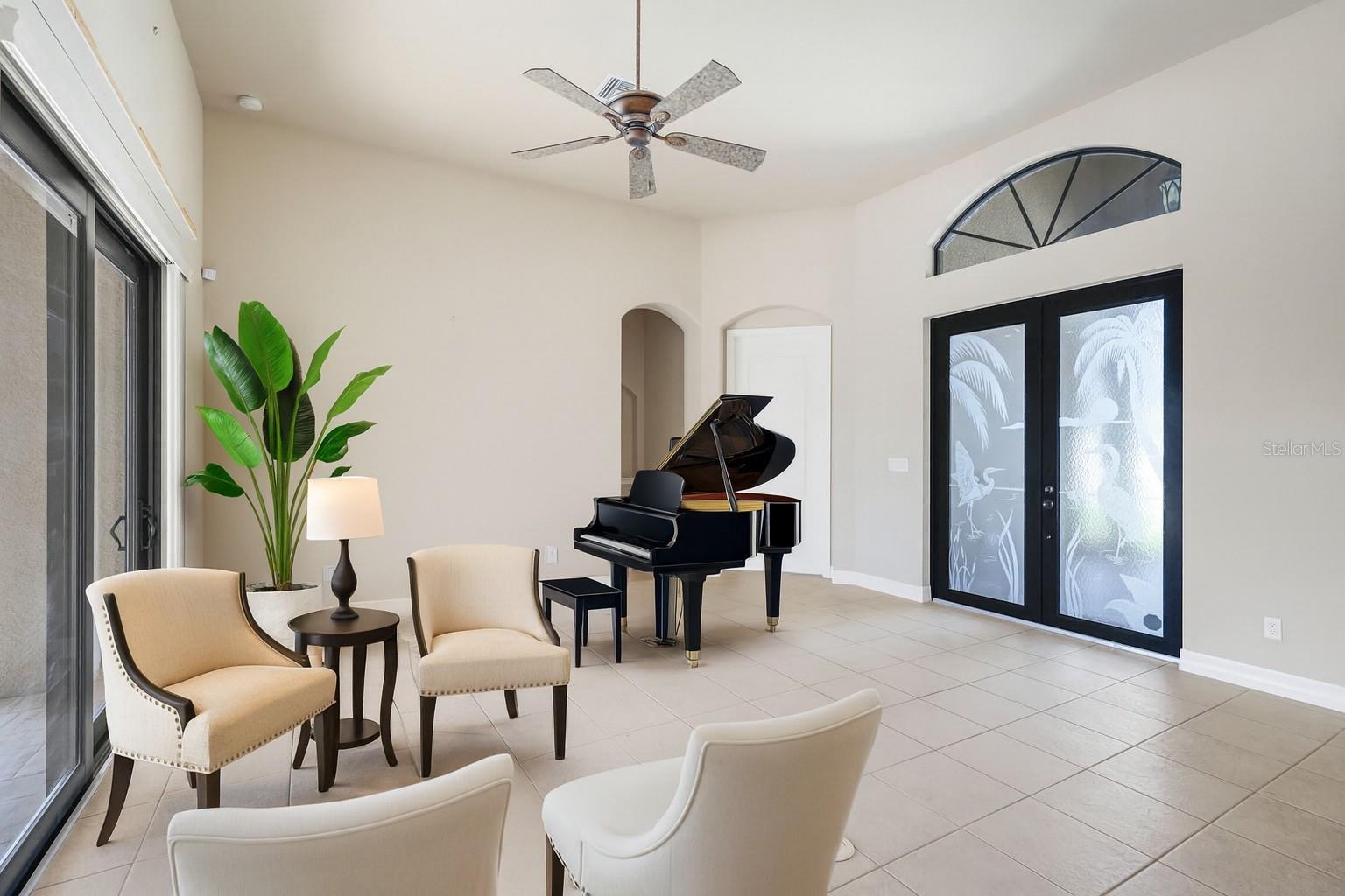 Image 5 of 48 For 3939 27th Court