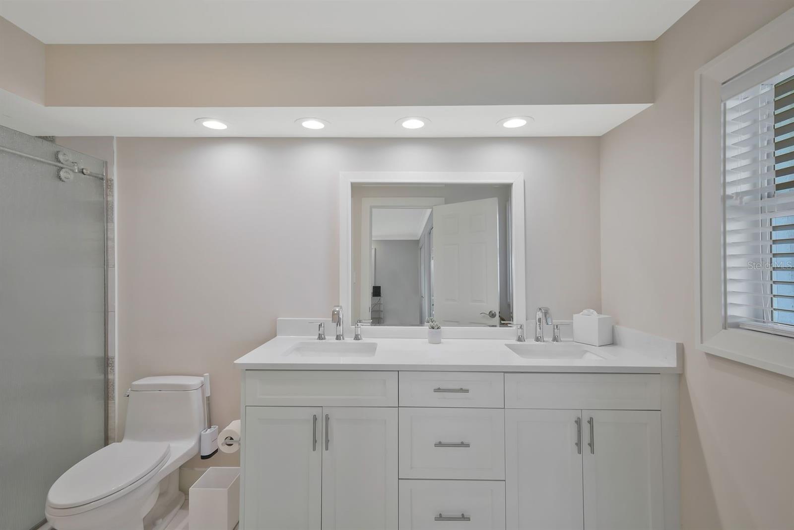 Image 16 of 44 For 5596 Avenida Pescadora