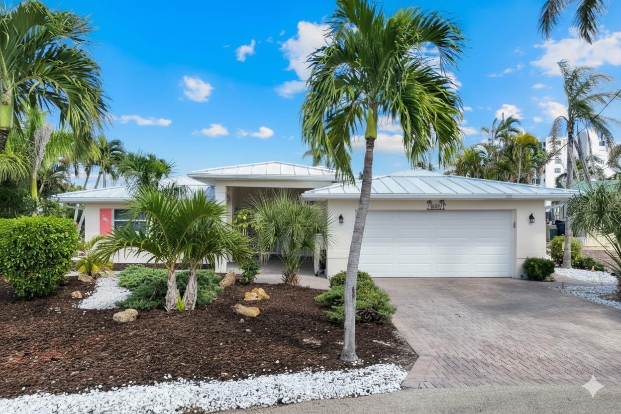 Details for 8552 Lagoon Road, FORT MYERS BEACH, FL 33931
