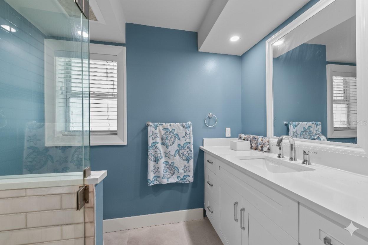 Image 13 of 33 For 8552 Lagoon Road