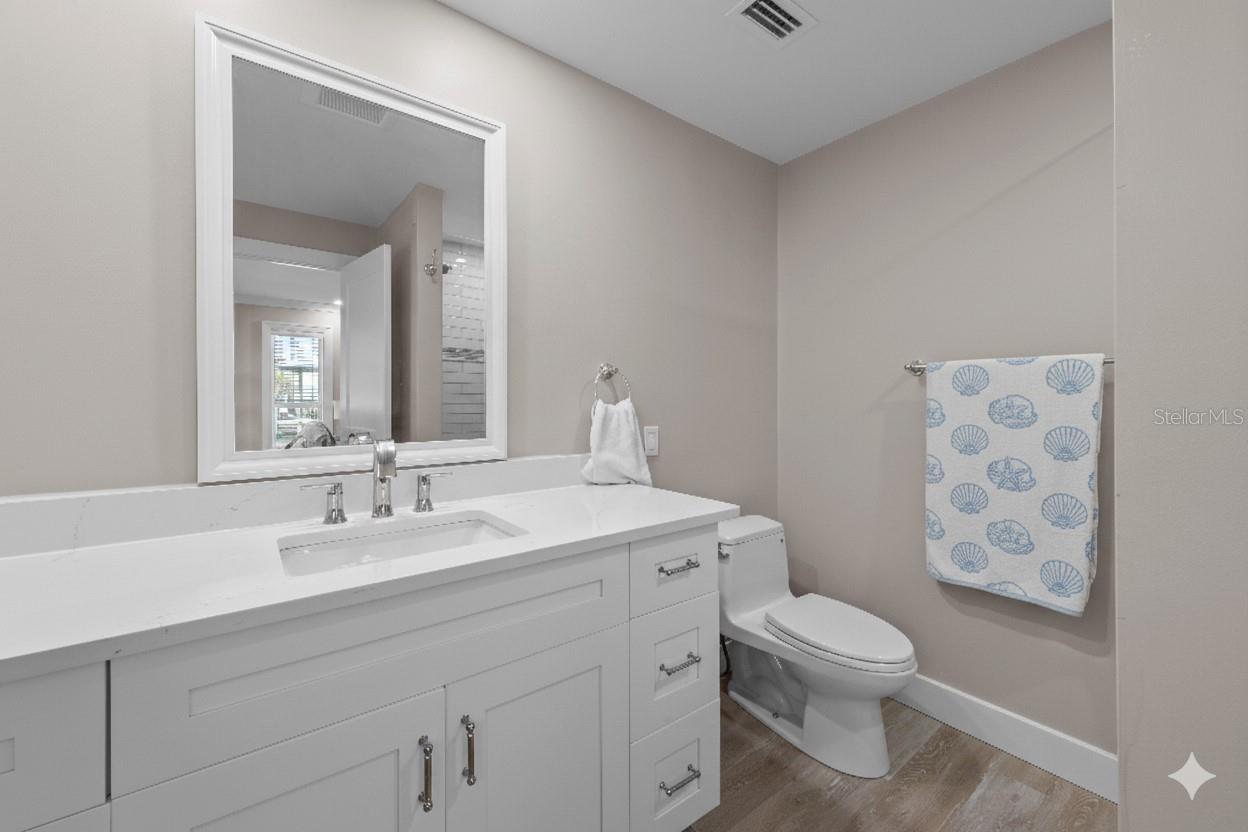 Image 15 of 33 For 8552 Lagoon Road