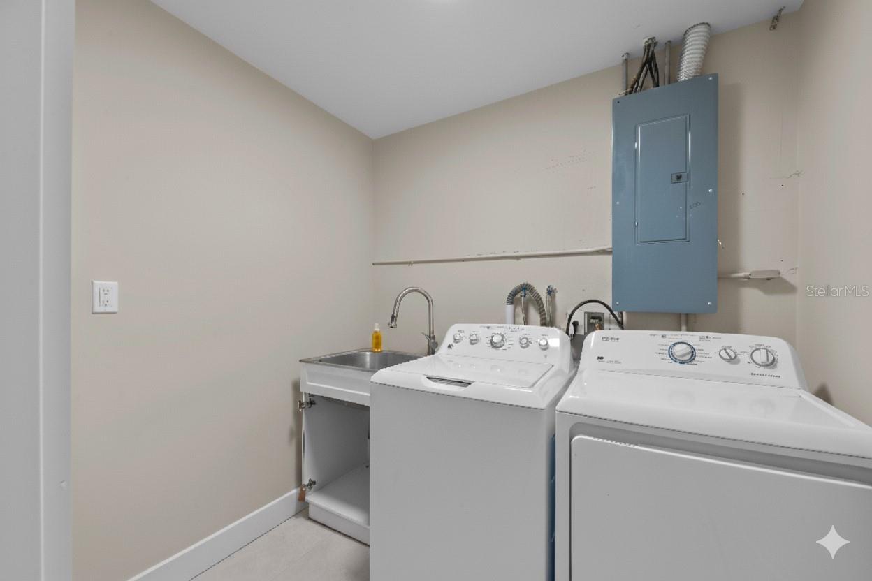 Image 17 of 33 For 8552 Lagoon Road