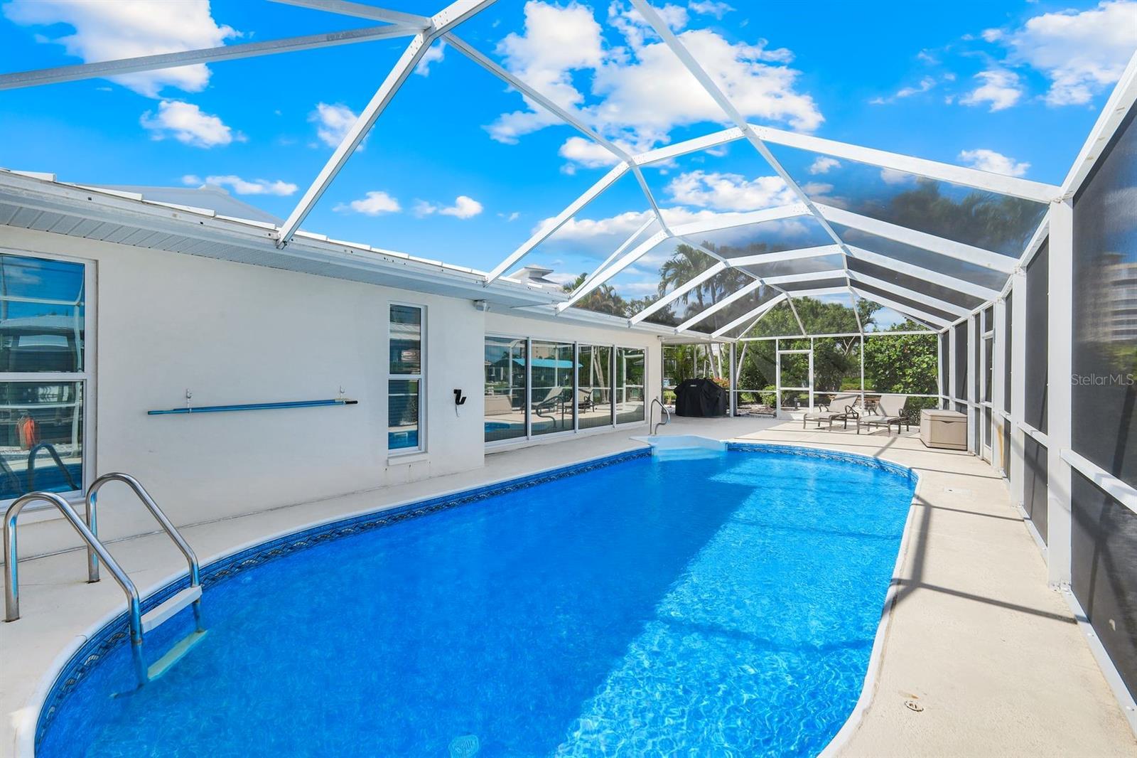 Image 21 of 33 For 8552 Lagoon Road