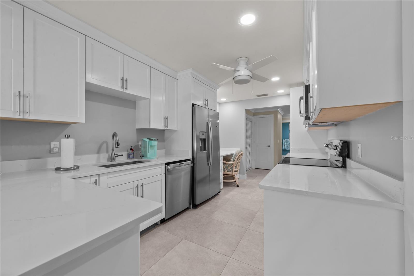 Image 5 of 33 For 8552 Lagoon Road