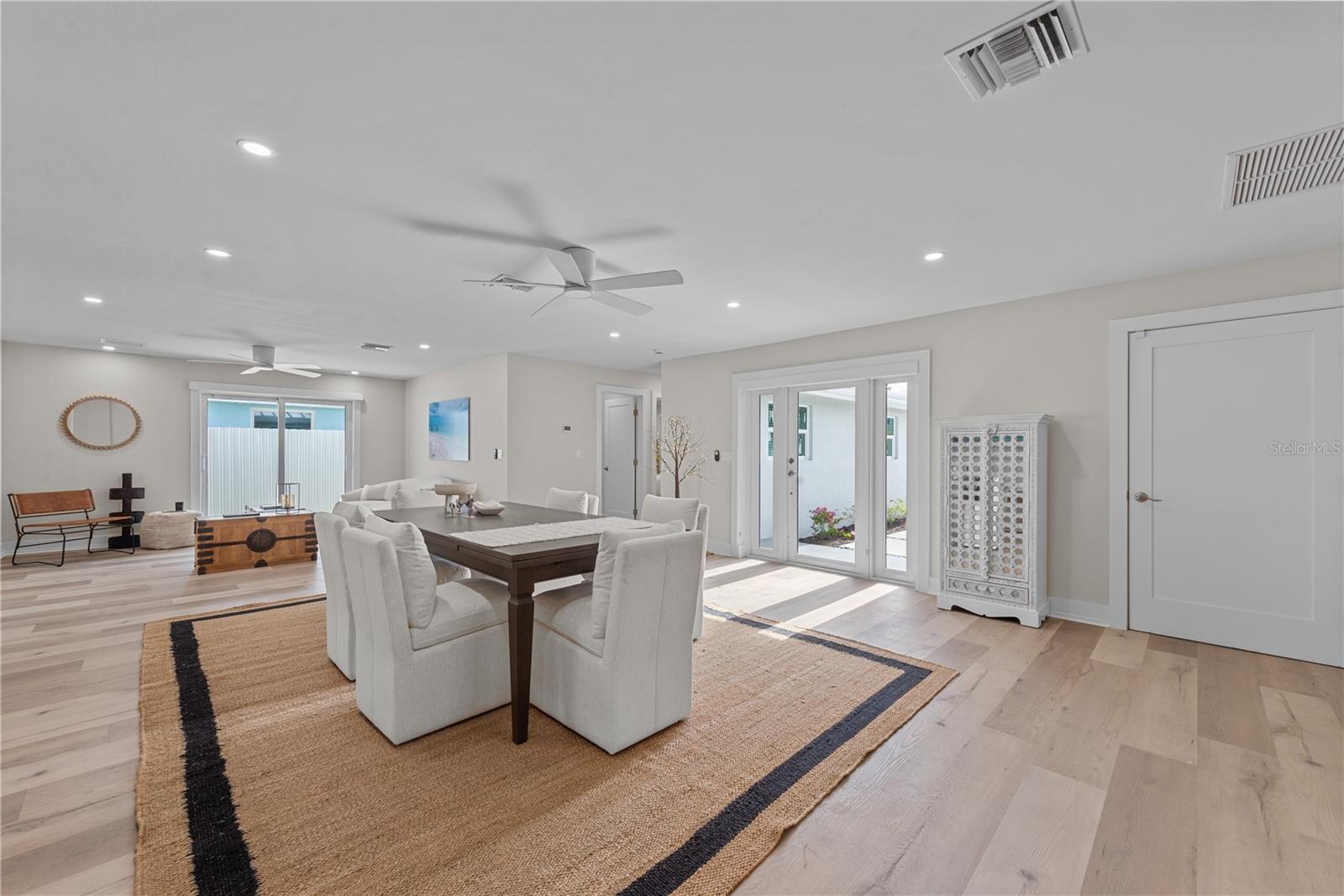 Image 12 of 32 For 7987 Estero Boulevard