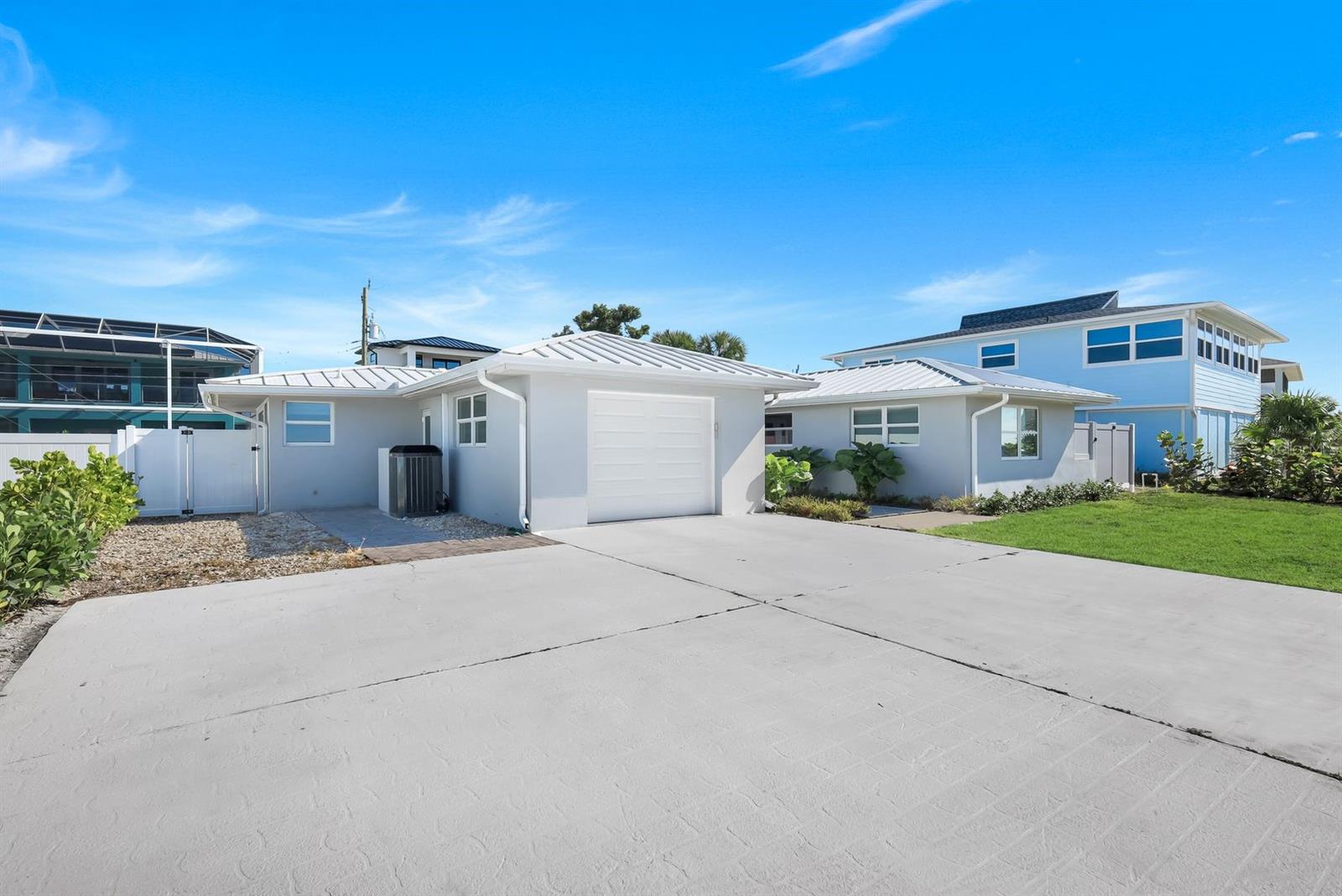 Image 7 of 32 For 7987 Estero Boulevard