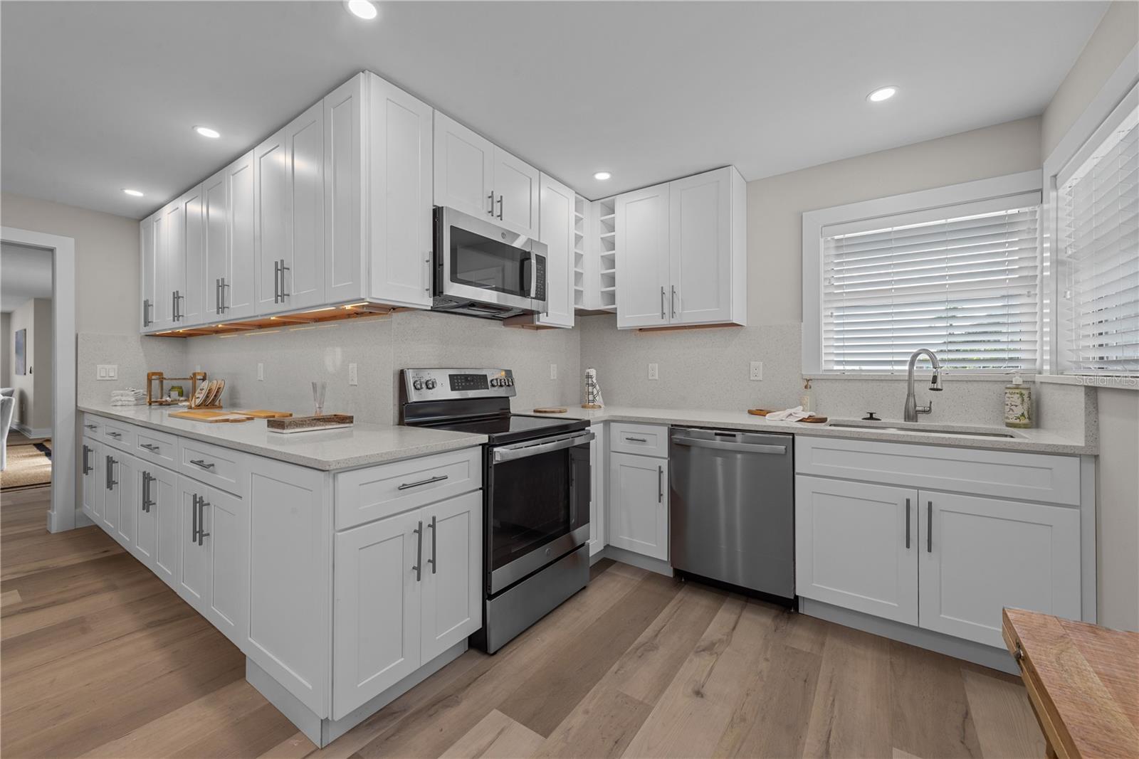 Image 8 of 32 For 7987 Estero Boulevard