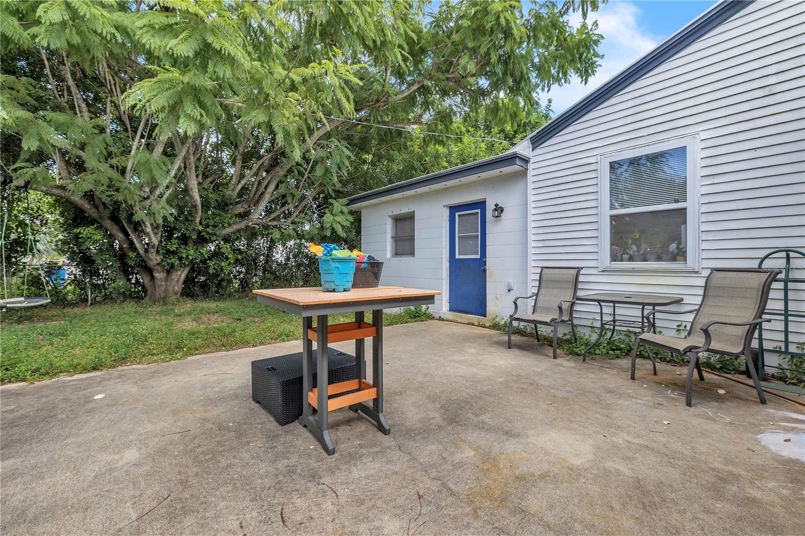 Image 20 of 36 For 2055 Waltman Street