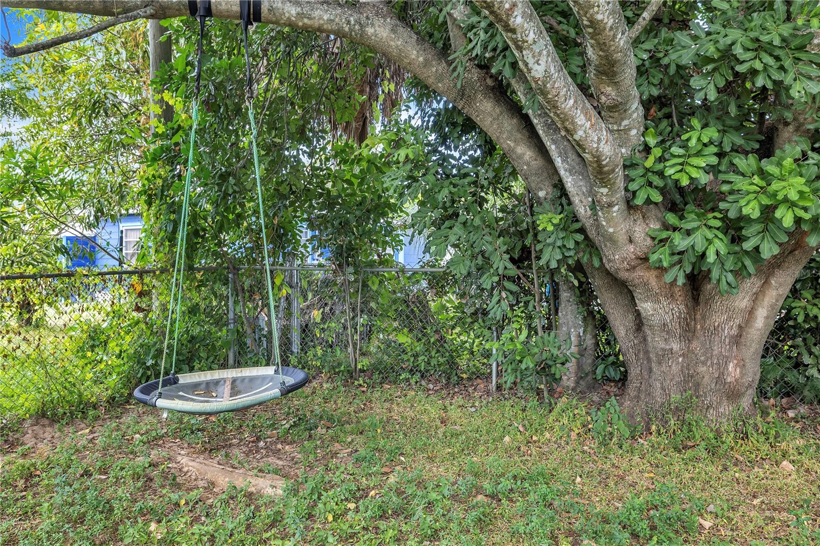 Image 25 of 36 For 2055 Waltman Street