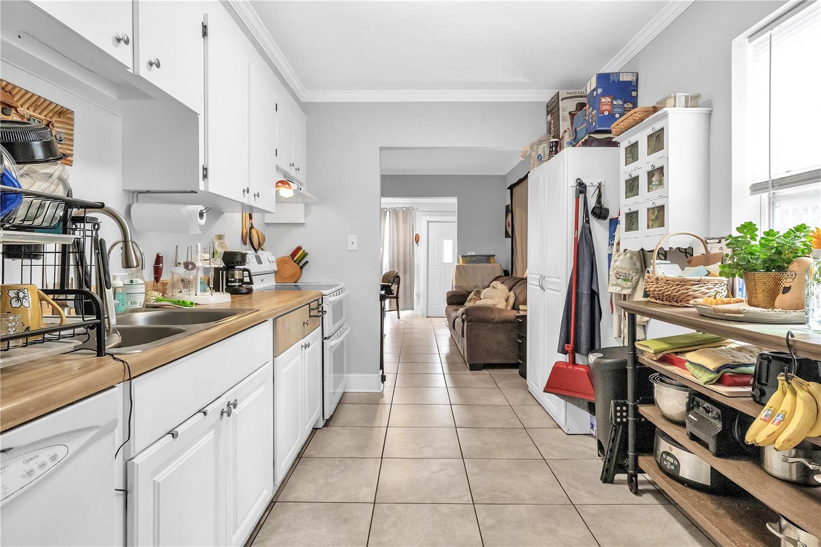 Image 9 of 36 For 2055 Waltman Street