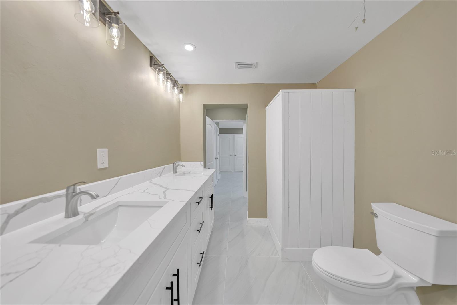 Image 18 of 32 For 2341 Talbrook Terrace