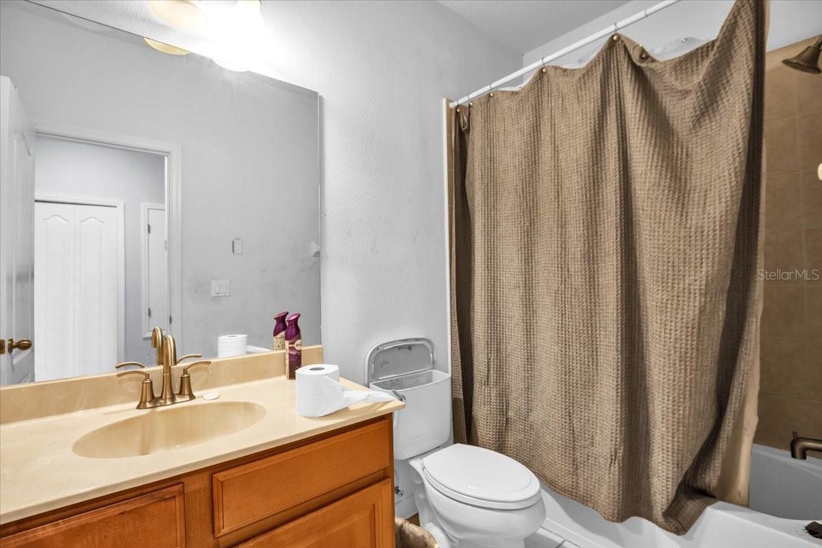 Image 16 of 26 For 1418 Grantham Drive