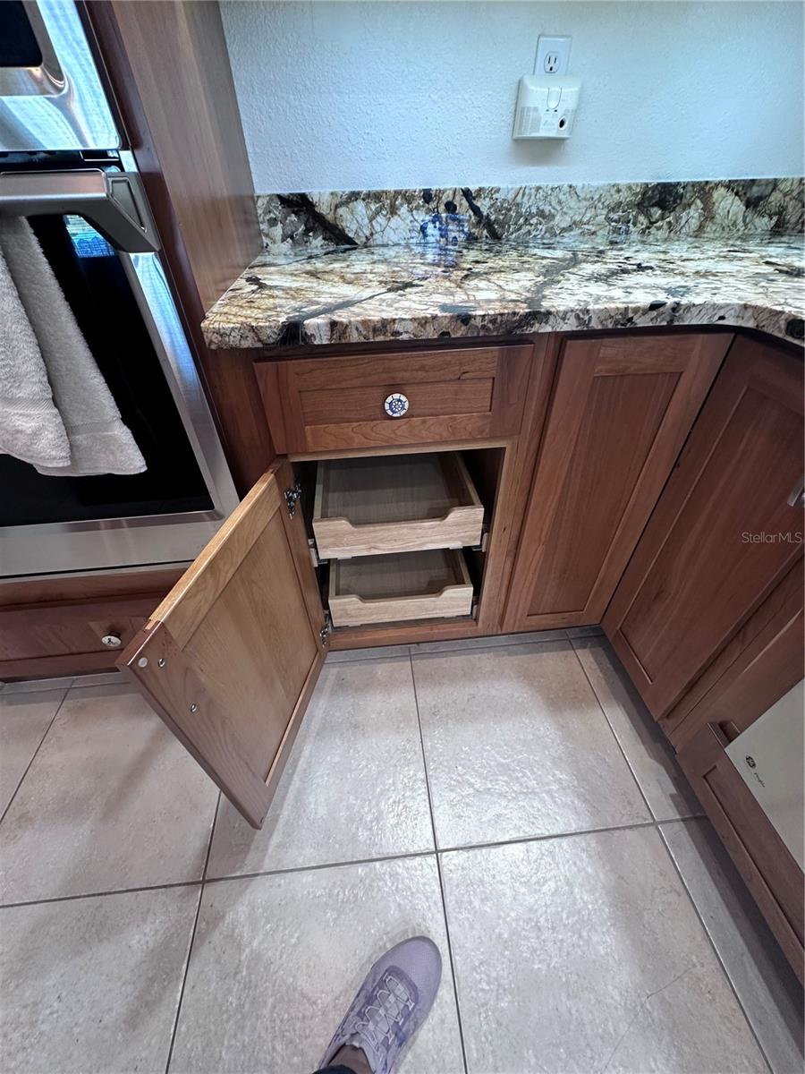 Image 18 of 63 For 399 Bal Harbor Boulevard