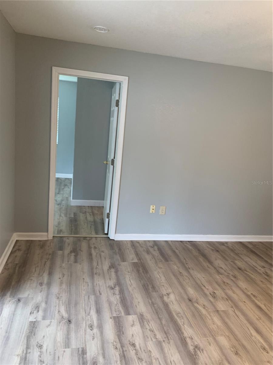 Image 11 of 37 For 18703 Van Nuys Circle