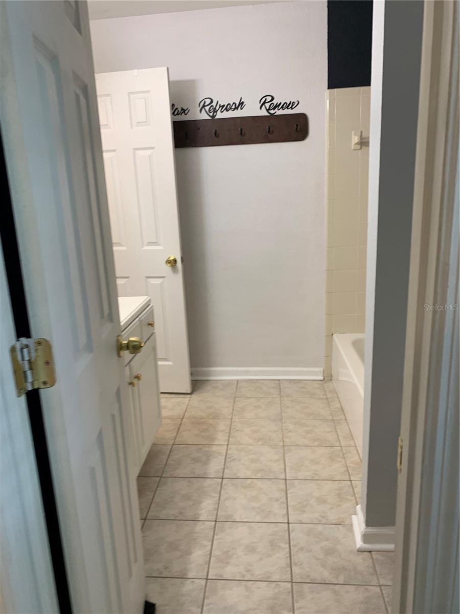 Image 17 of 37 For 18703 Van Nuys Circle